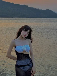 Nam Dinh Fitness Influencer Faces Social Media Backlash Over Her Luxurious Lifestyle and Career Choices - image 1