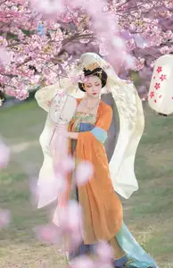 Qian Yue's Hanfu Elegance Amidst Cherry Blossoms: YiTuYu Vol.8674 Artistry - image 10