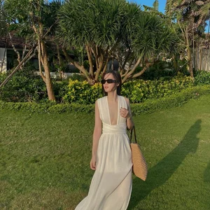 Vietnamese Style Icons: Comparing the Elegance of MC Mai Ngoc and the Boldness of Nga Anh - image 5