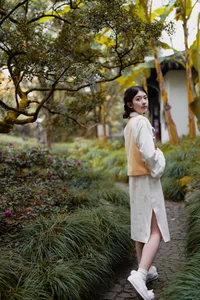 Urban Energy and Summer Style: Zhi He Nai Gai in Art Language Vol.6250 - image 25