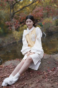 Urban Energy and Summer Style: Zhi He Nai Gai in Art Language Vol.6250 - image 0