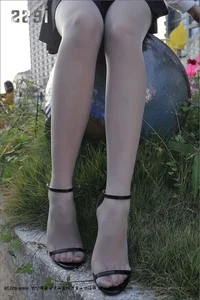 Yangyang Outdoor Grey Stockings Collection - IESS Sizubendang 067 High-Definition Gallery - image 19