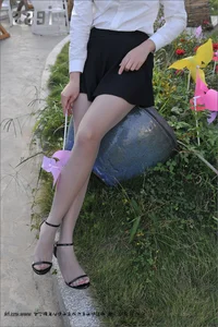 Yangyang Outdoor Grey Stockings Collection - IESS Sizubendang 067 High-Definition Gallery - image 57
