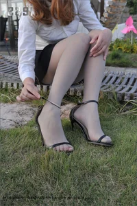 Yangyang Outdoor Grey Stockings Collection - IESS Sizubendang 067 High-Definition Gallery - image 45