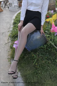 Yangyang Outdoor Grey Stockings Collection - IESS Sizubendang 067 High-Definition Gallery - image 73