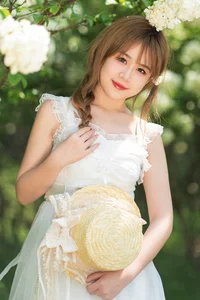 Vibrant Artistic Expression: YiTuYu Art Language Vol.5821 Featuring Pao Fu Xiao Fang - image 6