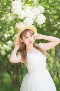 Vibrant Artistic Expression: YiTuYu Art Language Vol.5821 Featuring Pao Fu Xiao Fang - image 9