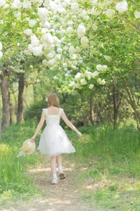 Vibrant Artistic Expression: YiTuYu Art Language Vol.5821 Featuring Pao Fu Xiao Fang - image 8