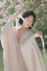 Ethereal Hanfu Beauty at Qunyu Mountain - YiTuYu Vol.8979 Tie Tie - image 17