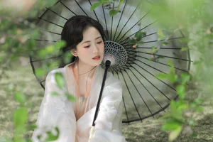 Ethereal Hanfu Beauty at Qunyu Mountain - YiTuYu Vol.8979 Tie Tie - image 9
