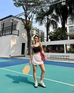 Vietnamese Influencer Ngoc Thao Shines on the Pickleball Court with Stunning Style - image 1