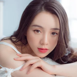 The Timeless Beauty of the Original 'Kem Xoi' Hot Girl - image 2