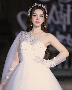 The Timeless Beauty of the Original 'Kem Xoi' Hot Girl - image 0