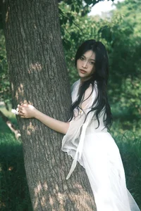 Lu Rou Chi Bu Bao in YiTuYu Art Language Vol.4523: Capturing Pure Aesthetic Beauty - image 1
