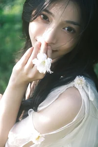 Lu Rou Chi Bu Bao in YiTuYu Art Language Vol.4523: Capturing Pure Aesthetic Beauty - image 2