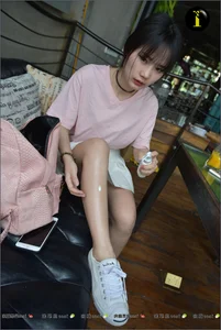 IESS Puhui Collection 003 Featuring Model Qiqi: An Aesthetic Study in Barefoot Portraiture - image 34