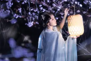 Discover the Ethereal Beauty of Qi Ni Si Mao in YiTuYu Vol.8623: An Asian Muse by Lantern Light - image 14
