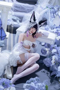 Stunning Azur Lane Musashi Cosplay by Qing Shui You Nai: Elegant Violet Floweryness Kimono Aesthetic and Wisteria Garden Photography - image 12