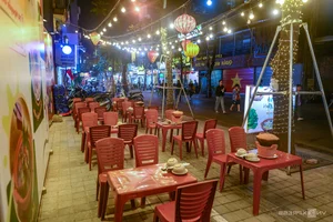 Hanoi's New Food Streets: The Struggle to Attract Local Foodies - image 2