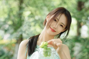 Sun-Kissed Mint Summer Aesthetics: Ka Bi for YiTuYu Art Language Vol.9302 Portrait Collection - image 11