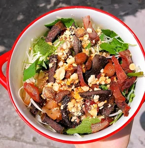Beat the Heat in Hanoi: 9 Refreshing Foods and Drinks to Stay Cool During Summer - image 7
