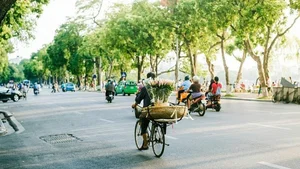 Beat the Heat in Hanoi: 9 Refreshing Foods and Drinks to Stay Cool During Summer - image 1