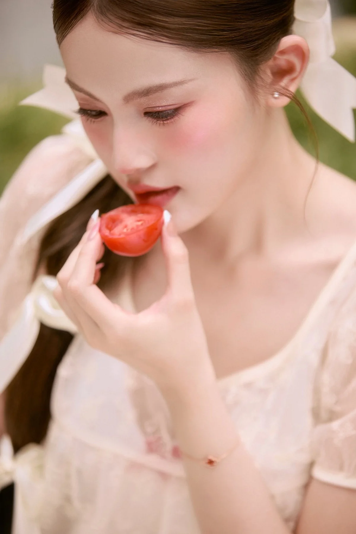 Tang My Han Captivates in the Trending 'Tomato Princess' Inspired Photoshoot