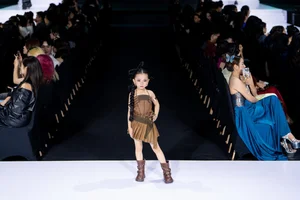 Six-Year-Old Prodigy Steals the Spotlight at Vietnam International Fashion Week 2025 - image 3