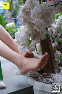 IESS Sixiangjia 235: Zi Zi - Fair Skin and Beautiful Toes Aesthetic - image 37