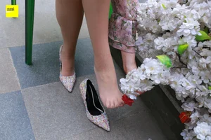 IESS Sixiangjia 235: Zi Zi - Fair Skin and Beautiful Toes Aesthetic - image 28