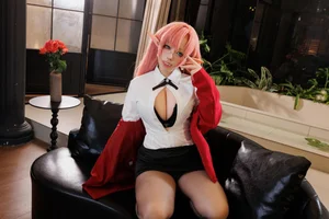 Stunning Azur Lane Duke of York Cosplay by Hu Tao Mao Kurumineko - High-Quality Anime Gaming Photography Collection Part 02 - image 5