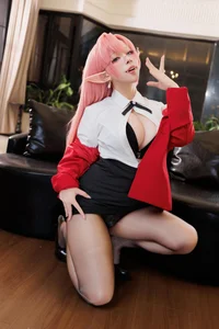 Stunning Azur Lane Duke of York Cosplay by Hu Tao Mao Kurumineko - High-Quality Anime Gaming Photography Collection Part 02 - image 3