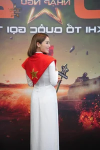 Sao Nhap Ngu 2025: Chi Pu and Hoa Minzy Shine at the Star-Studded Press Conference - image 8