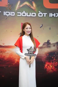 Sao Nhap Ngu 2025: Chi Pu and Hoa Minzy Shine at the Star-Studded Press Conference - image 3