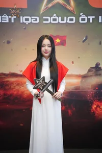 Sao Nhap Ngu 2025: Chi Pu and Hoa Minzy Shine at the Star-Studded Press Conference - image 9
