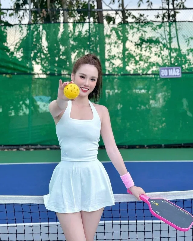 The Pickleball Craze: How Vietnamese Influencers and Hot Girls Are Embracing This Viral Global Sport