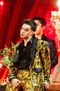 Exploring Rapper Negav's Signature Streetwear Style and Luxury Fashion Influence - image 7