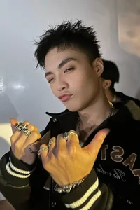 Exploring Rapper Negav's Signature Streetwear Style and Luxury Fashion Influence - image 3
