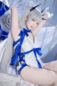 Stunning Cosplay: Feng Jiang Jiang V as Dreadnought Dress Character – A Captivating Transformation! - image 6