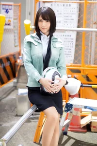 Exploring the Captivating Style and Career of Japanese Model Remu Suzumori - image 54