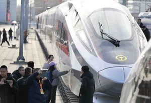 Revolutionizing Travel: The CR450 Bullet Train Reaches 450km/h and Shocks the Global Transport Industry - image 5
