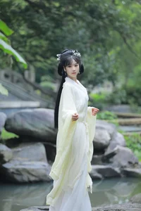 Elegance and Style in YiTuYu Art Language Vol.8062 Featuring Zhou Zhou Ay - image 10