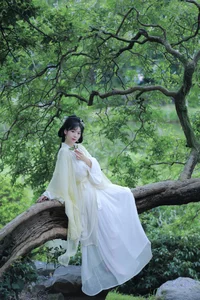 Elegance and Style in YiTuYu Art Language Vol.8062 Featuring Zhou Zhou Ay - image 11