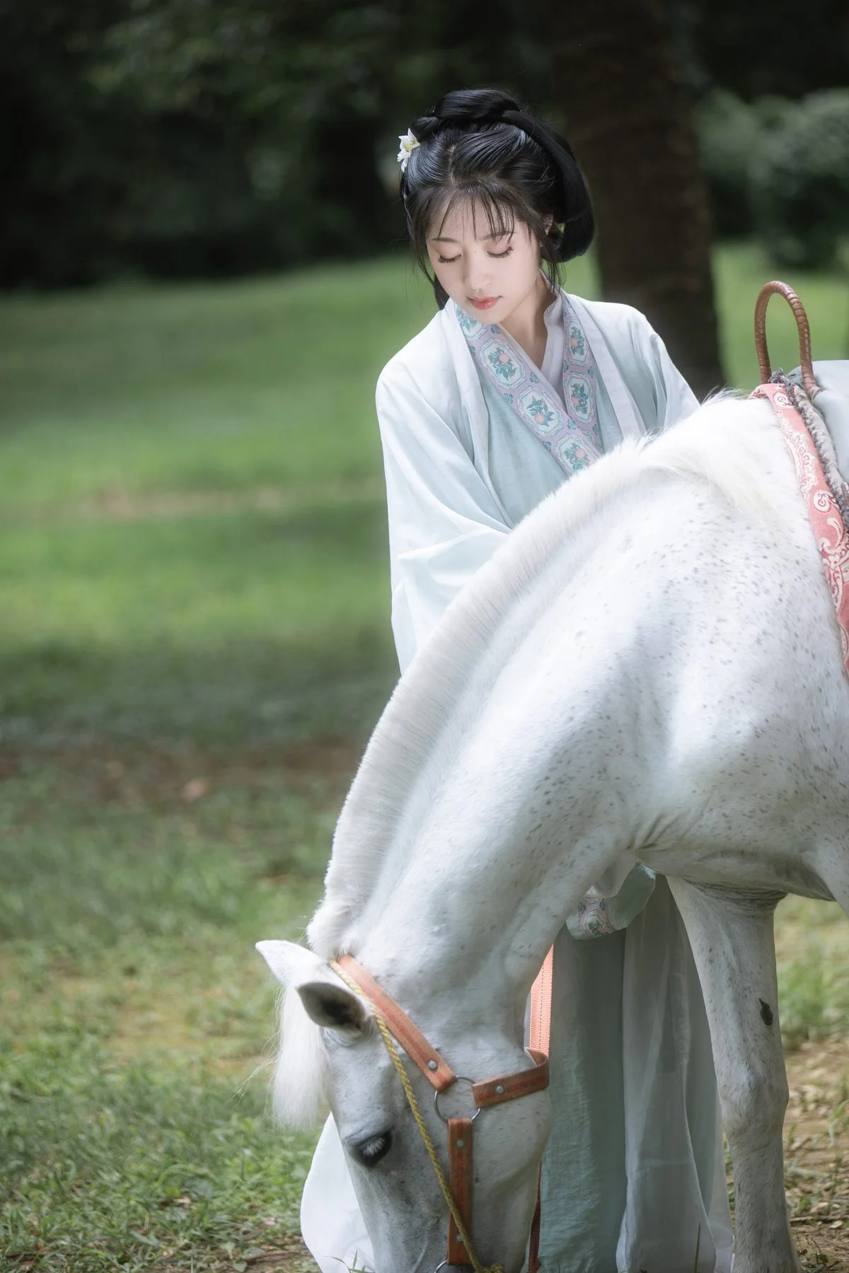 YiTuYu Art Language Vol.5137: Sophisticated Charm with Shi Shi Ya