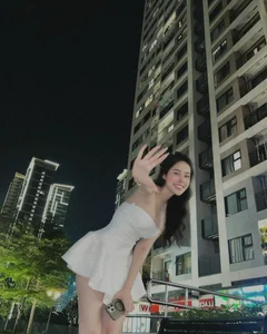 Saigon Influencer Captures Hearts with Effortless Everyday Style and Radiance - image 1