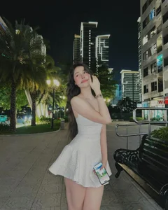 Saigon Influencer Captures Hearts with Effortless Everyday Style and Radiance - image 7