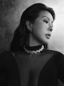 Miss Thu Hoai Radiates Elegance and Timeless Beauty in Stunning New Birthday Celebration Photoshoot - image 3