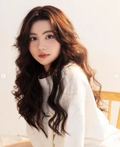 The Ethereal Beauty of Mai Thao Linh: Quyen Linh’s Daughter Captivates at 16 - image 3