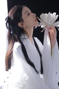 Visual Elegance: YiTuYu Art Language Vol.7382 Showcasing the Radiant Mei Qi - image 3