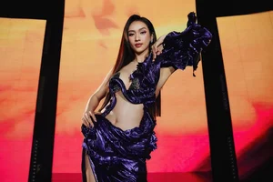 Thúy Quỳnh’s Bold Fashion Statement Amid Trending Entertainment News - image 3